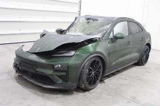 Vrakbiler auto Porsche Macan  2024/9