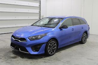 krockskadad bil auto Kia Cee d cee'd 2022/6