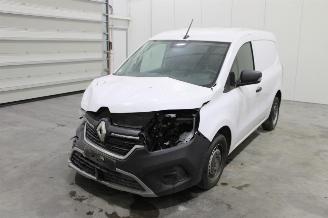 Vaurioauto  passenger cars Renault Kangoo  2024/9