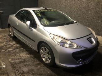 rozbiórka samochody osobowe Peugeot 207 CABRIO 1600CC BENZINE 88KW 2010/1