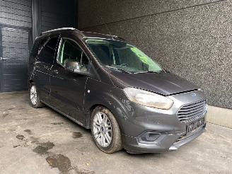 Démontage voiture Ford Tourneo Courier 2020 1.5 16V Diesel 73Kw 2020/8