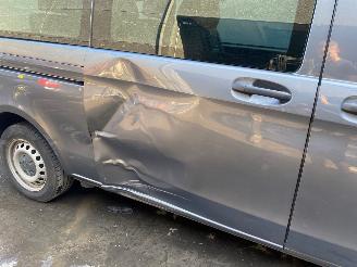 Mercedes Vito Tourer (447.7) Bus 2.2 114 CDI 16V Bus  Diesel 2.143cc 100kW (136pk) RWD picture 6