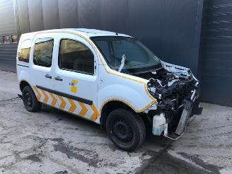 Uttjänta bilar auto Renault Grand Kangoo (KW) MPV 2008 1.5 dCi 90 FAP MPV  Diesel 1.461cc 66kW (90pk) FWD 2011/5