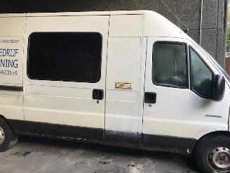 Citroën Jumper (U5/ZB) Van 2002 / 2006 2.8 HDi Bestel  Diesel 2.798cc 94kW (128pk) FWD picture 3