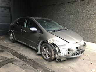 Honda Civic (FK/FN) Hatchback 2005 / 2012 1.4 i-Dsi Hatchback  Benzine 1.339cc 61kW (83pk) FWD picture 1