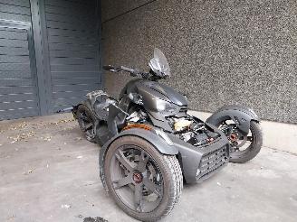 Uttjänta bilar motor Can-Am CBR 1000 RYKER 2020/7