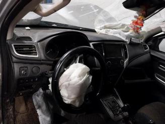 Mitsubishi L-200 L-200, Pick-up, 2014 2.2 DI-D 4WD picture 17