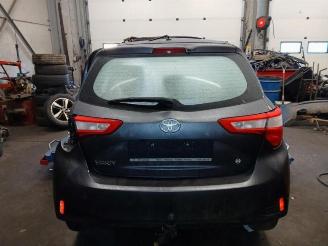 Toyota Yaris Yaris III (P13), Hatchback, 2010 / 2020 1.5 16V Dual VVT-iE picture 6