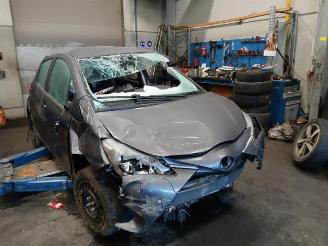 Toyota Yaris Yaris III (P13), Hatchback, 2010 / 2020 1.5 16V Dual VVT-iE picture 1