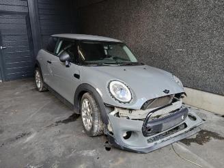 Uttjänta bilar auto Mini One Mini (F56), Hatchback 3-drs, 2013 1.5 12V One D 2017/7
