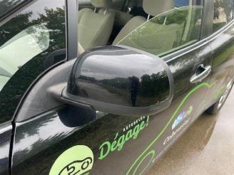 Nissan Leaf Leaf (ZE0), Hatchback, 2010 / 2017 Leaf picture 4