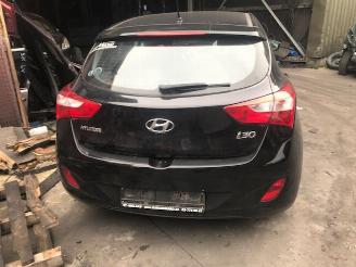 Coche siniestrado Hyundai I-30 DIESEL - 1600CC - 6VIT 2016/1
