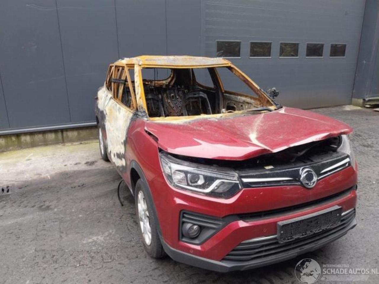 Ssang yong Tivoli Tivoli, SUV, 2015 1.2 T-GDi 12V 2WD