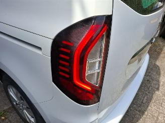 Renault Kangoo 1300 tce Luxe  5persoons 27000km rijdend incl btw NL kenteken picture 10