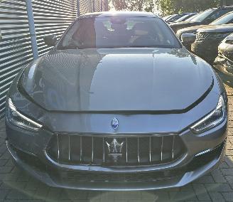 Maserati Ghibli 3.0 V6 Q4 Gran-Lusso Aut / SOFT-CLOSE / MINIMAL DAMAGE picture 2
