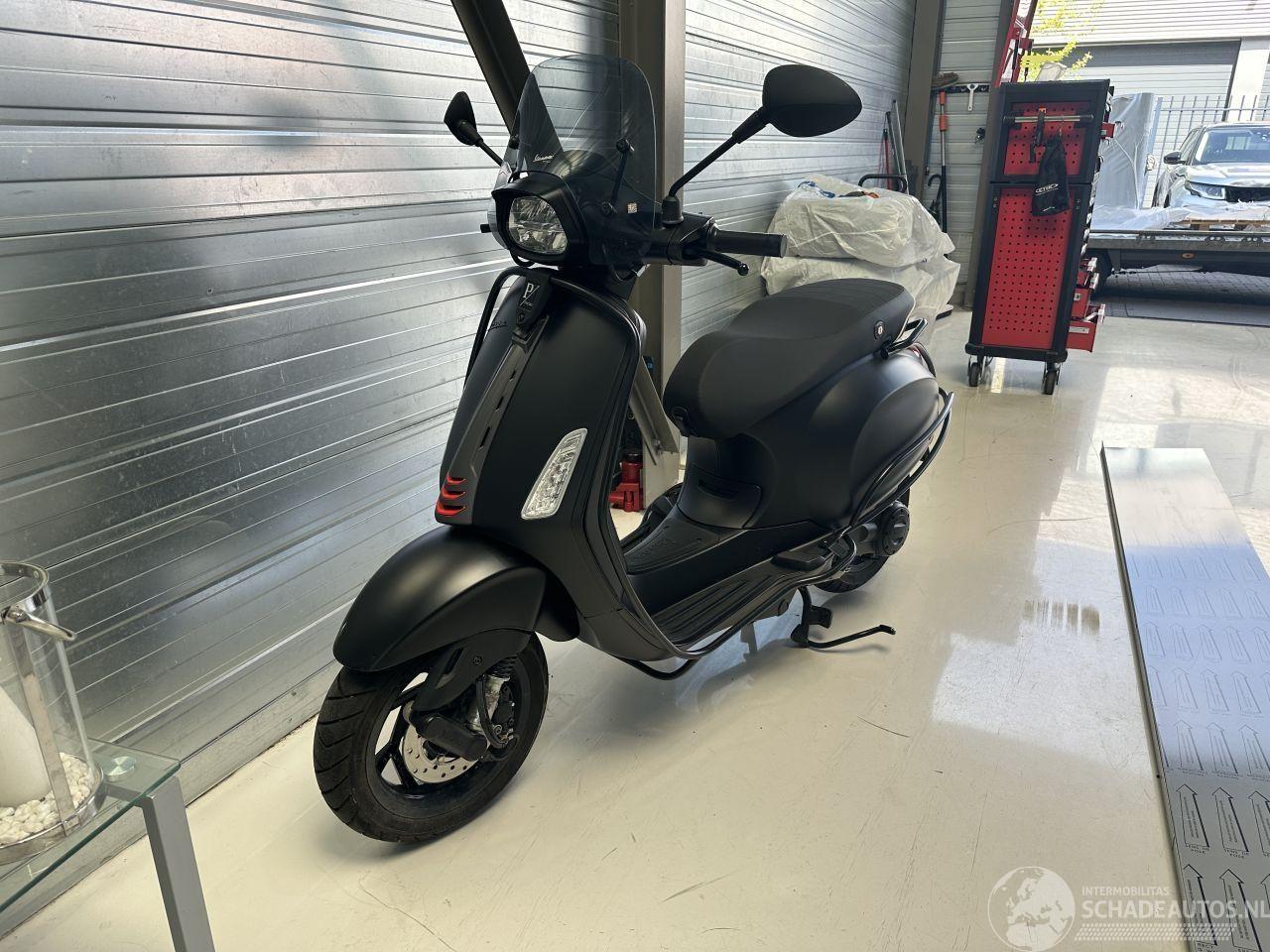 Vespa  SPRINT / NIEUW!