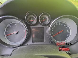 Opel Astra Astra J Sports Tourer (PD8/PE8/PF8), Combi, 2010 / 2015 2.0 CDTI 16V 165 picture 16