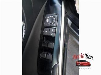 Lexus IS IS (E3), Sedan, 2013 300h 2.5 16V picture 2