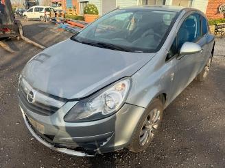krockskadad bil auto Opel Corsa  2010/10