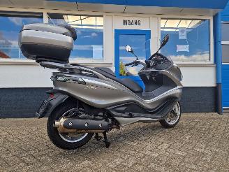 Piaggio X10 X10 500CC MOTOR SCOOTER picture 11