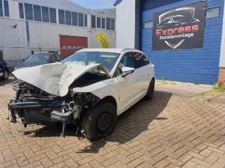 Vrakbiler auto Seat Leon Leon ST (5FF), Combi 5-drs, 2012 / 2020 1.6 TDI Ecomotive 16V 2014/0