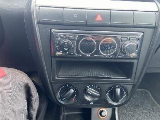 Volkswagen Fox 1.2 Hatchback  Benzine 1.198cc 40kW (54pk) FWD 2005-04/2011-07 (5Z) BMD picture 30