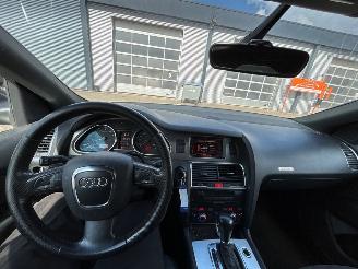 Audi Q7 4.2 picture 30