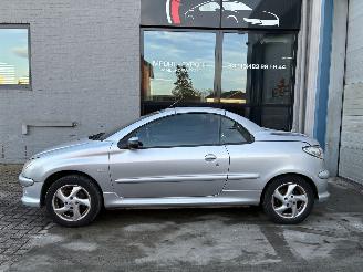 skadebil auto Peugeot 206 PEUGEOT 206cc 2004 1.6I 2004/5