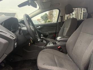 Ford Focus Wagon 1.0 EcoBoost Trend picture 14