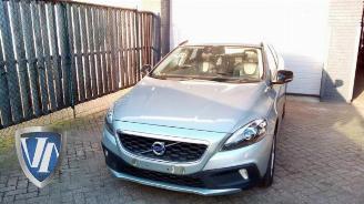 Vrakbiler auto Volvo V-40 V40 Cross Country (MZ), Hatchback 5-drs, 2012 / 2019 1.6 D2 2013/11