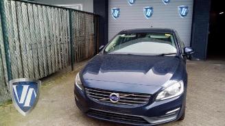 Uttjänta bilar auto Volvo S-60 S60 II (FS), Sedan, 2010 / 2018 2.0 D4 16V 2014/0
