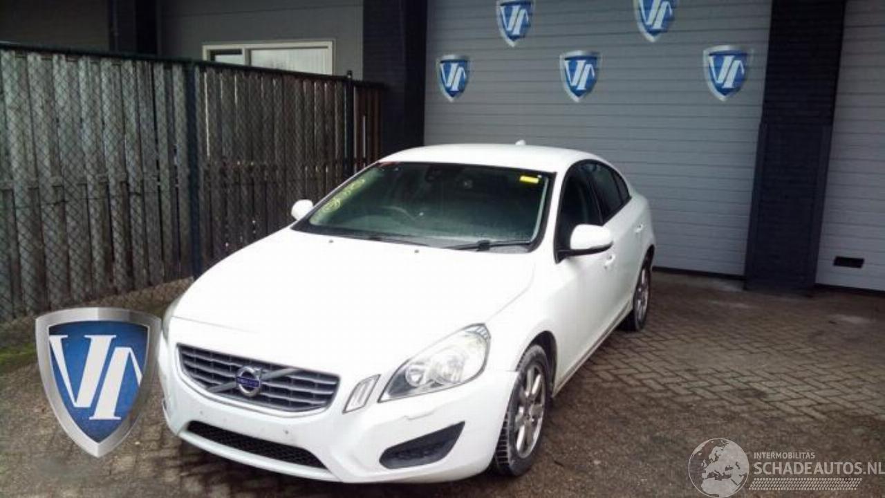 Volvo S-60 S60 II (FS), Sedan, 2010 / 2018 2.0 D3 20V